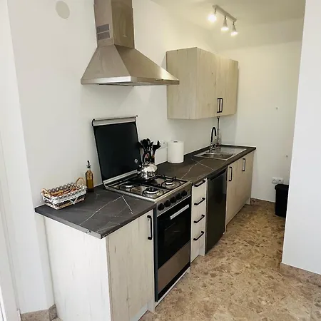Renbeck Lets 1 Apartment Urcal